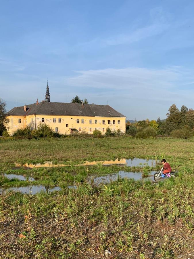 Zamek Ruda Nad Moravou Apartment Exterior photo